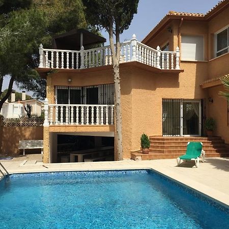 Villa Las Amapolas Campoamor Bilik gambar